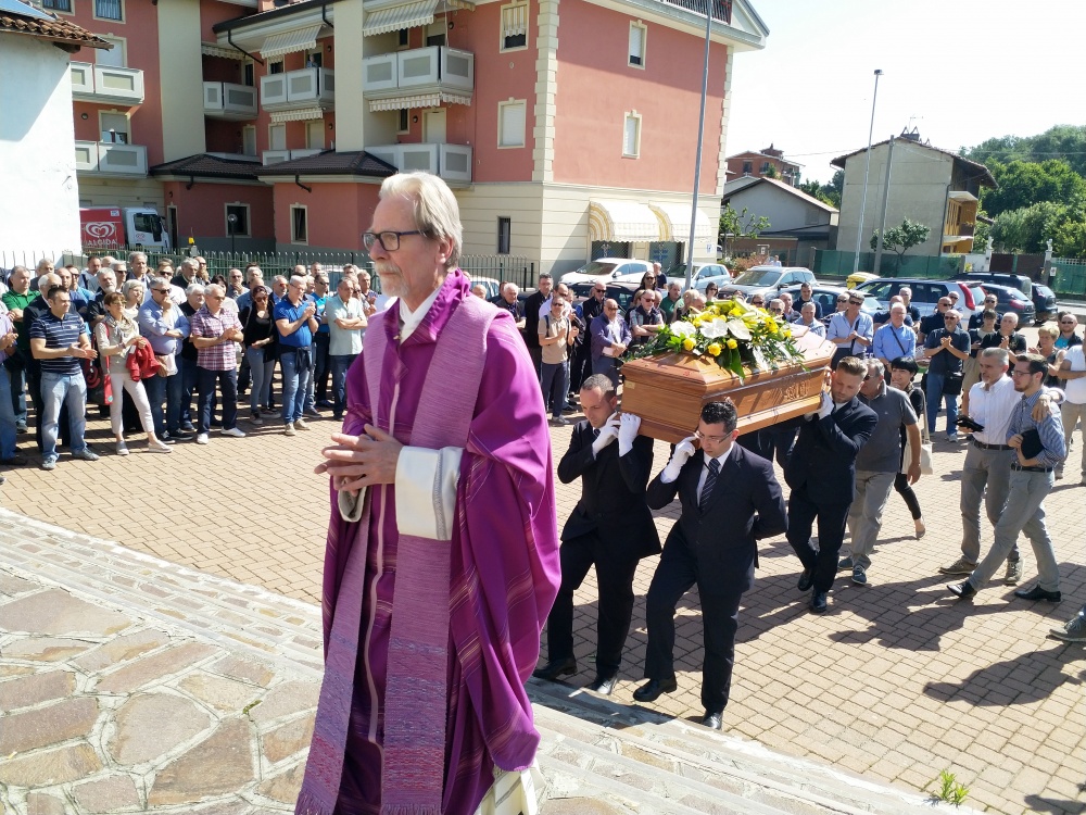 Ivrea, funerali Roberto Madau